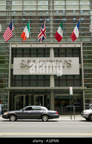 Vue de la façade de la maison d'enchères Sotheby s capacités à 1334 York Avenue à New York City USA Juin 2005 Banque D'Images
