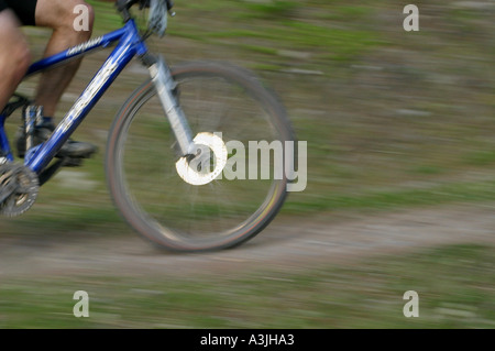 Course de vélo 24 heures d'adrénaline à Canmore, Alberta, dans les Rocheuses canadiennes Banque D'Images