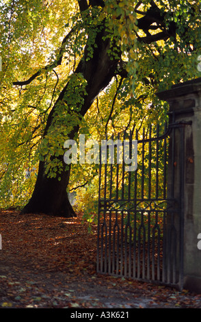 Couleurs d'automne Sydney Gardens Spa Bath, Somerset, Angleterre, Royaume-Uni Banque D'Images