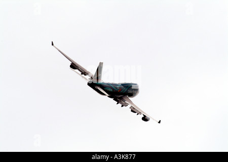 Boeing 747 400 de la Cathay Pacific Airways en vol Banque D'Images