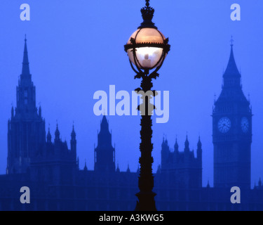 GB - LONDON : Westminster et Big Ben de nuit Banque D'Images