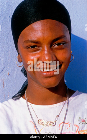 Jeune femme de l'île Eléphantine Assouan Egypte Nubienne Banque D'Images