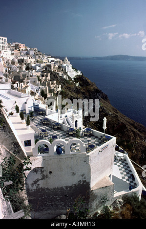 Grèce Îles Cyclades santorini Fira Thira ville donnant sur la mer Égée Banque D'Images