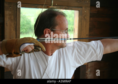 homme qui vise Banque D'Images