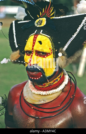 Un Huli wigman de Tari dans les hautes terres du sud de la Papouasie-Nouvelle-Guinée Banque D'Images