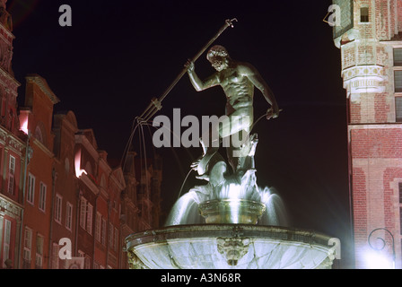 La fontaine de Neptune à long marché dans la vieille ville de Gdansk, Pologne Banque D'Images