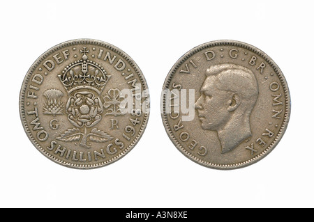 Deux shillings 1948 UK british décimal avant pièce d'argent sur fond blanc Banque D'Images