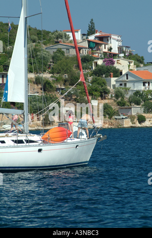 Location de Ancre dans Vinisce Bay sur la partie continentale de la Croatie Croatie Banque D'Images