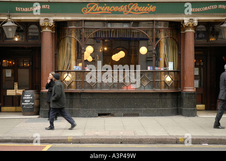 La princesse Louise pub à New Oxford Street, Londres, Angleterre, RU, 2007. Banque D'Images