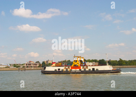 Woolwich Ferry Gratuit Tamise Londres Angleterre GO UK Banque D'Images