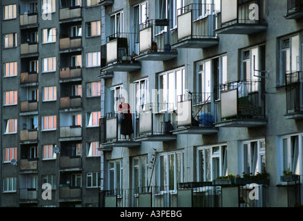 Un bloc d'appartements à Varsovie, Pologne Banque D'Images
