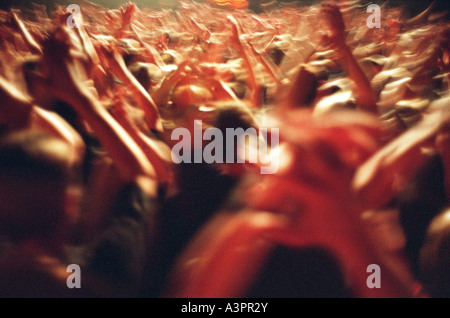 Les gens à un concert de rock à Poznan, Pologne Banque D'Images