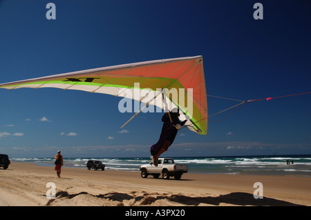 Lancement de plage planeur Noosa north shore Queensland Australie dsca 1444 Banque D'Images