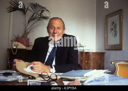 Reginald Maudling MP portrait politicien conservateur britannique travaillant à domicile, dans son bureau à sa maison. Home Counties 1972 1970s UK. HOMER SYKES Banque D'Images