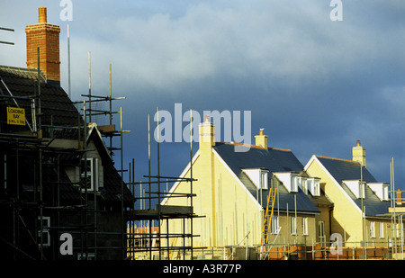 Maisons en construction sur la Ravenswood estate, l'ancien site de l'aéroport à Nacton Ipswich, Ipswich, Suffolk, UK. Banque D'Images