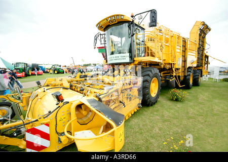 Arracheuse à betteraves Plus Grand Show 2004 Norfolk UK Banque D'Images