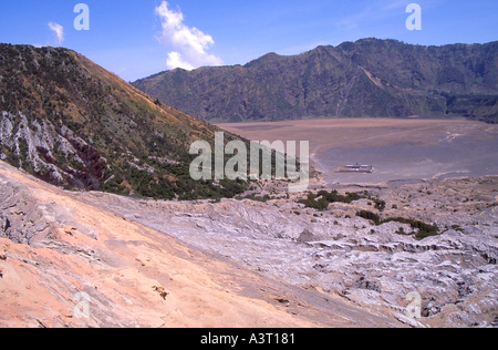 Vue de l'Indonésie du temple hindou de Mt Bromo dans l'Est de Java Banque D'Images