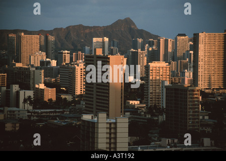 Les bâtiments du centre-ville de Waikiki et Honolulu Oahu Hawaii Diamond Head North Pacific Banque D'Images