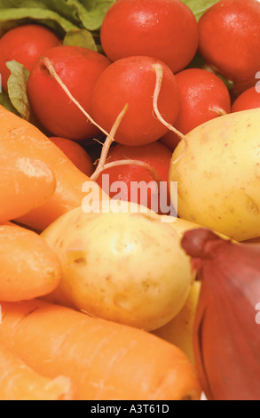 Gros plan de légumes crus fraîchement cueillis Banque D'Images
