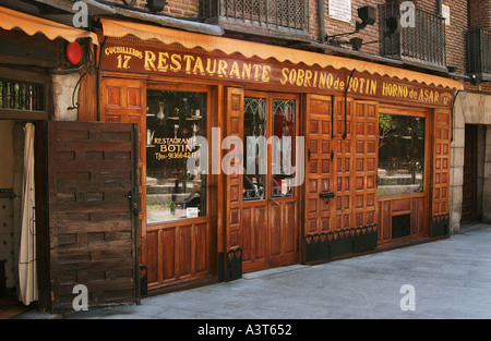 Francisco de Goya a travaillé comme serveur dans le café également Ernest Hemingway a visité Sobrino de Botin café restaurant bar Madrid Espagne eu Europe Banque D'Images