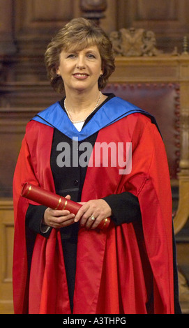 Présidente irlandaise Mary McAleese recevoir un diplôme honorifique de l'Université d'Édimbourg Banque D'Images