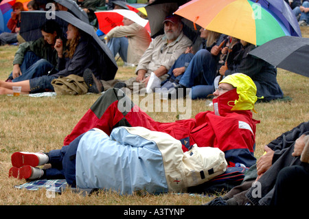 La mise à l'abri de la résidence typique de la météo à vibrations de la vigne festival à Heathfield, East Sussex. Photo par Jim Holden. Banque D'Images