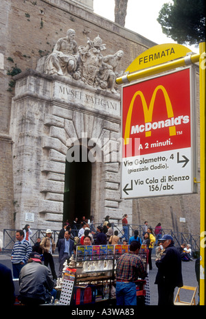 Macdonalds Vatican Rome Italie Banque D'Images