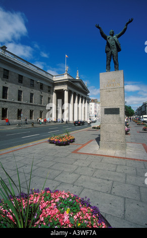 Statue de Jim Larkin en dehors du bureau de poste général O'Connell Street Dublin Irlande Eire eu Europe Banque D'Images