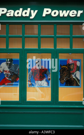Vitre avant de pouvoir parier bookmaker Paddy Eire Irlande Dublin office eu Europe eye35.com Banque D'Images