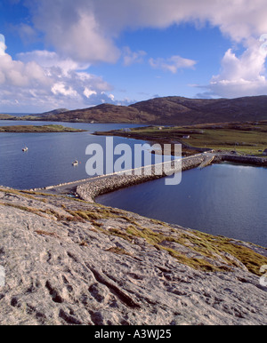 Ecosse, îles de l'Ouest, à l'île de Barra. Le pont-jetée de Vatersay Banque D'Images