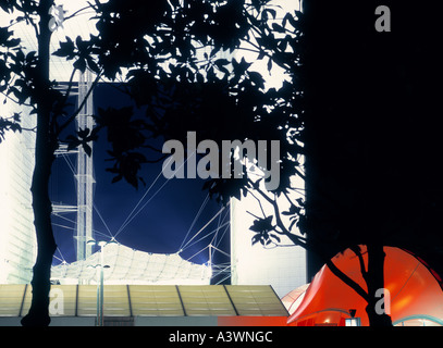 'La Grande Arche' par nuit, Paris, France. Banque D'Images