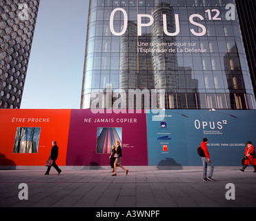 Une autre journée de travail à 'La défense', Paris, France. Banque D'Images