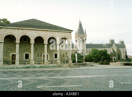 Basilique de St Nicolea Domnesc Palatul Culturi et palais de la Culture et de l'église de Saint Nicolas à Iasi, Roumanie Banque D'Images