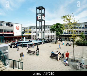 Le carré au centre de la nouvelle ville de Stevenage, Hertfordshire. Banque D'Images