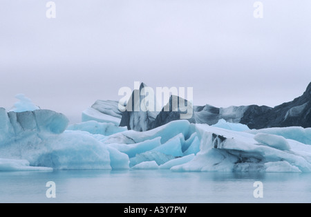 Les icebergs dans le lac glaciaire Joekulsarlon, Islande, Joekulsarlon Banque D'Images