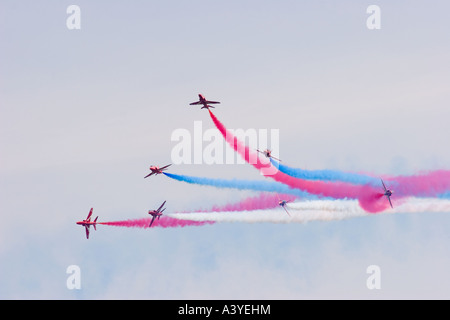 Royal Air Force flèches rouges affichage voltige équipe composée de British Aerospace Hawk T1 jet des avions d'entraînement. Banque D'Images