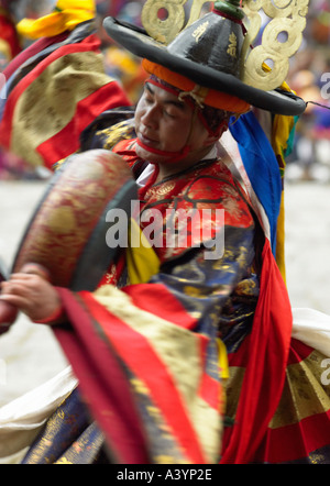 Danseuse de Tsechu Paro au Bhoutan la terre du dragon tonnerre Banque D'Images