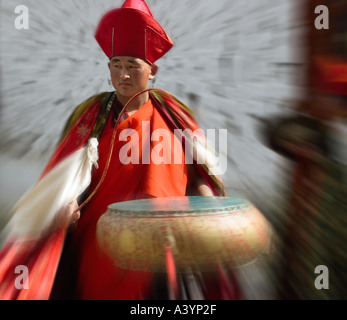 Batteur à Paro Tsechu au Bhoutan la terre du dragon tonnerre Banque D'Images