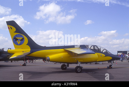 Dassault Breguet Dornier Alpha Jet jaune bleu Peinture Banque D'Images