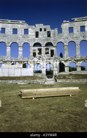 Voyage / géographie, Croatie, Pula, amphithéâtre, vue intérieure, construit au 1° siècle A.D. sous l'empereur Auguste, historique, Europe, Istrie, architecture, monde ancien, Empire romain, arène, monde ancien, Banque D'Images