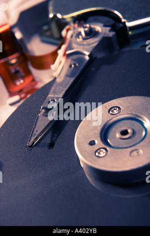 CLOSE UP DE DISQUE DUR DE L'ORDINATEUR Banque D'Images