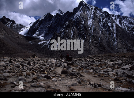 Randonnée pédestre la kora autour du Mont Kailash, Tibet, l'Asie de l'Ouest Banque D'Images