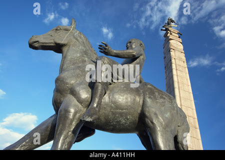Statues Dans Respublika Alangy Banque D'Images