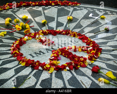 Imaginez le mémorial à John Lennon Strawberry Fields Central Park à New York City Banque D'Images