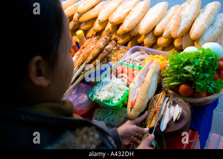 Vendeur Sandwich Lao Luang Prabang au Laos Banque D'Images