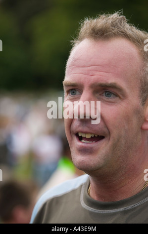 Celebrity DJ Norman Cook aka Fatboy Slim après avoir pris part à une course de bienfaisance Brighton England UK Banque D'Images