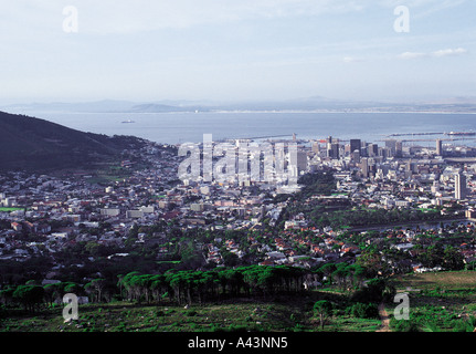 La ville de Cape Town vu du haut de Table Mountain, Afrique du Sud Banque D'Images