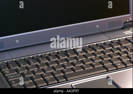 Vue sur le clavier d'un ordinateur récent, tourné avec un Canon 1Ds avec Canon 100mm macro lens nettoyés dans Photoshop Banque D'Images