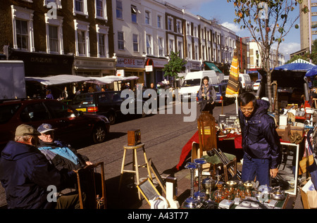 Golborne Road Notting Hill, Londres 1990. Extrémité Nord du marché d'antiquités de Portobello Road Samedi 1999 UK HOMER SYKES Banque D'Images