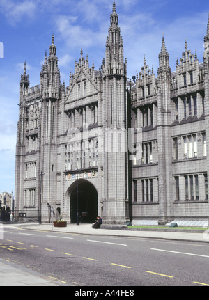 ABERDEEN COLLÈGE MARISCHAL dh Entrée Et Façade de bâtiments universitaires Banque D'Images